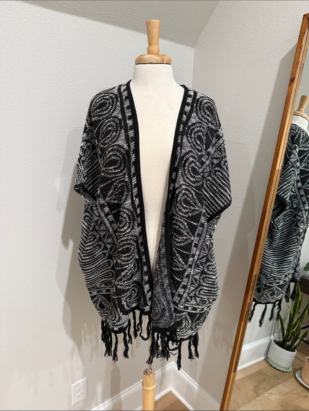 new directions Black & White Geometric Fringe Poncho